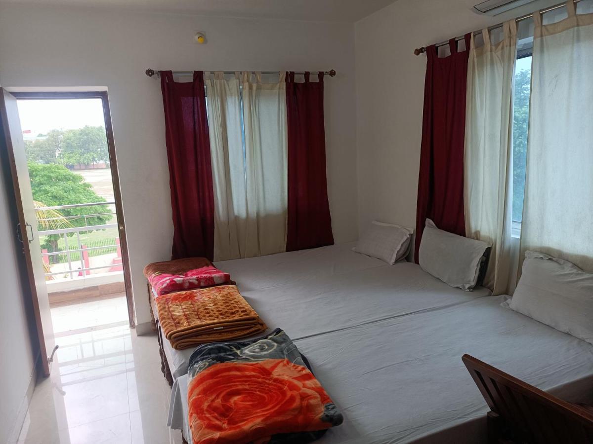 The Gupta Guest House Бодх Гая Екстериор снимка